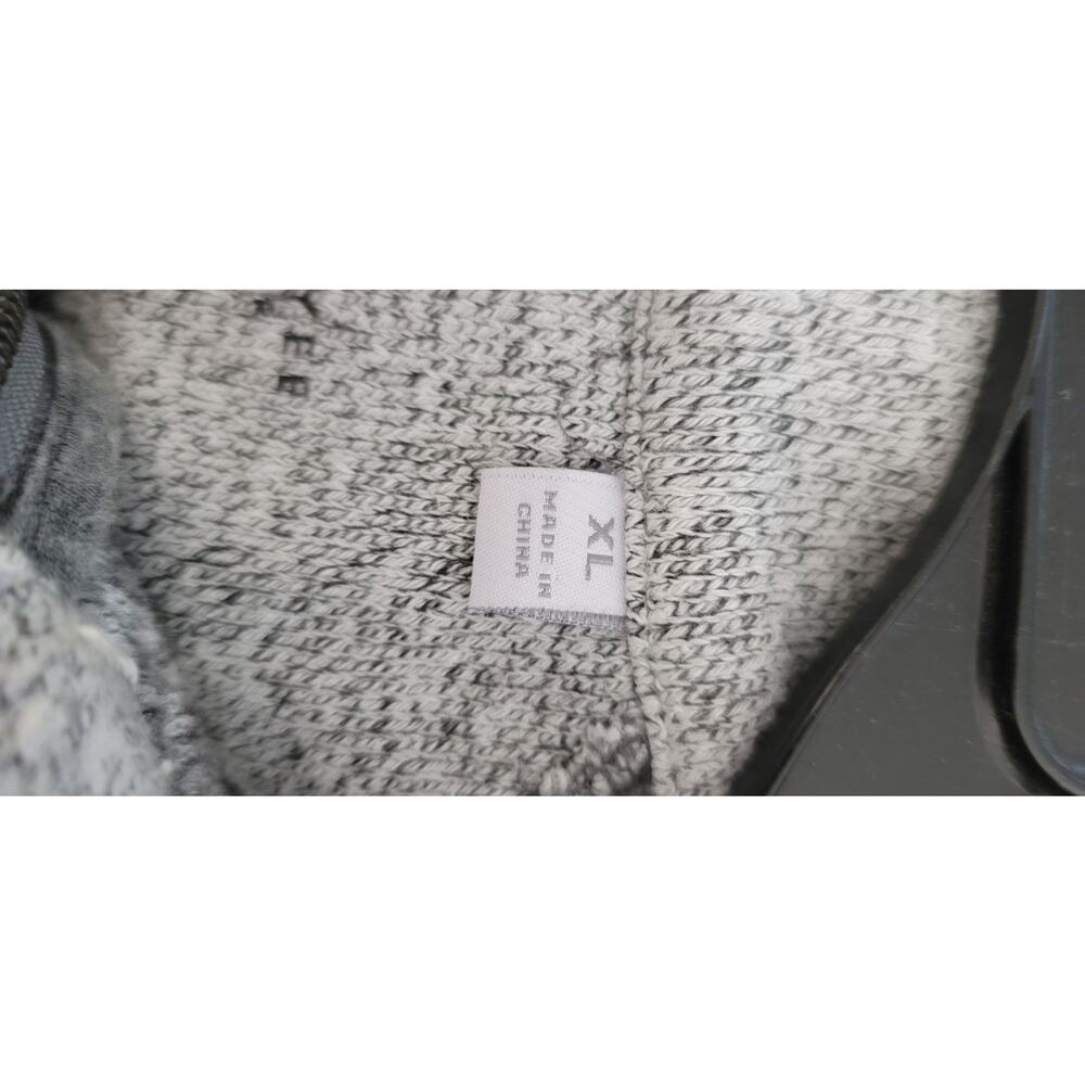 Quarter-zip Pullover Sweatshirt Disney Mickey Triangle Embroidered Logo Men's XL - Picture 6 of 8